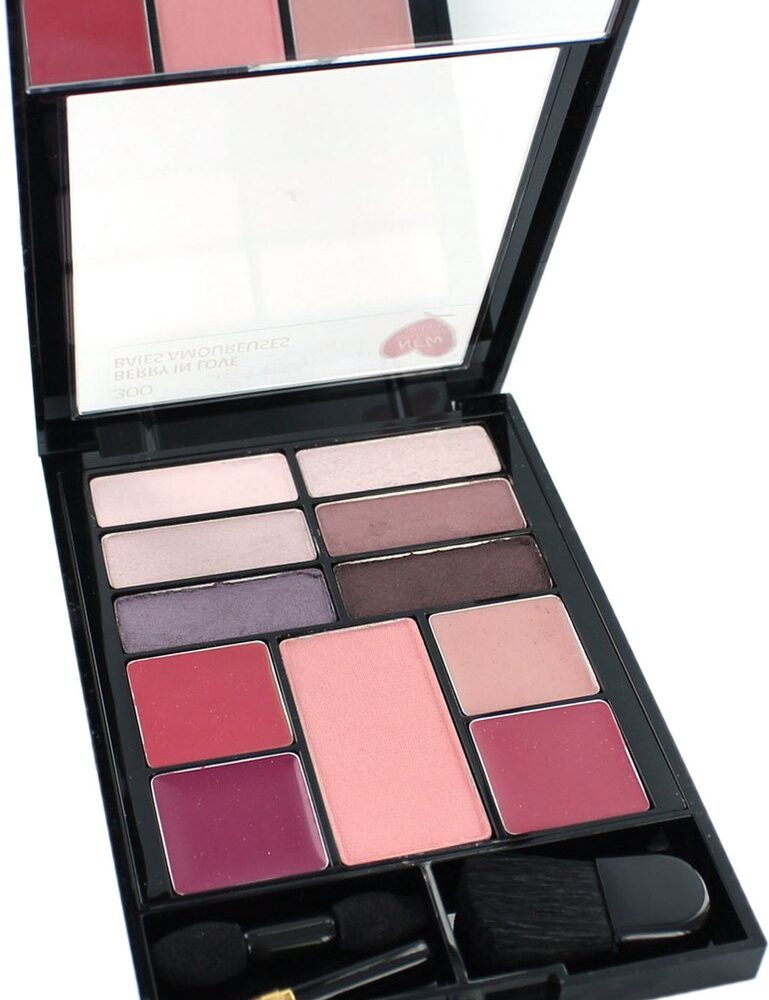 Revlon Eyes & Cheeks + Lips Palette - 300 Berry In Love